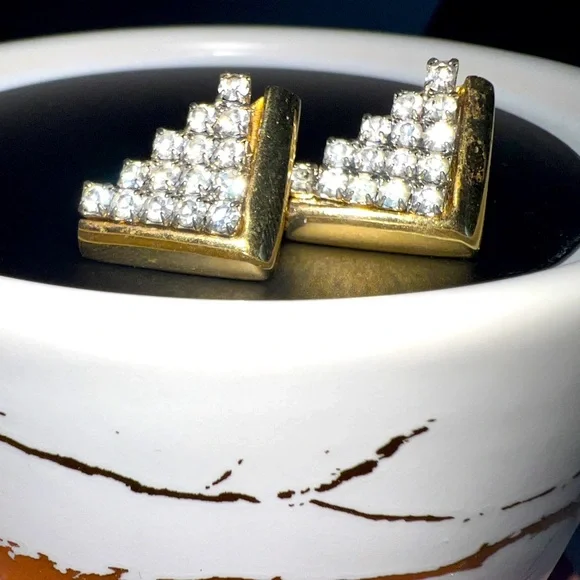 Real gold earrings studs, triangle pyramid design - Picture 5 of 8